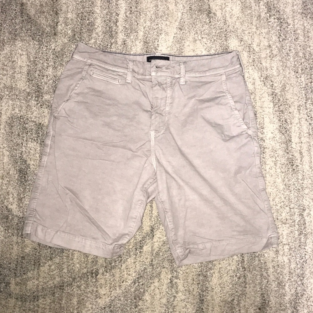 Men’s American Eagle Classic Flat Front Shorts